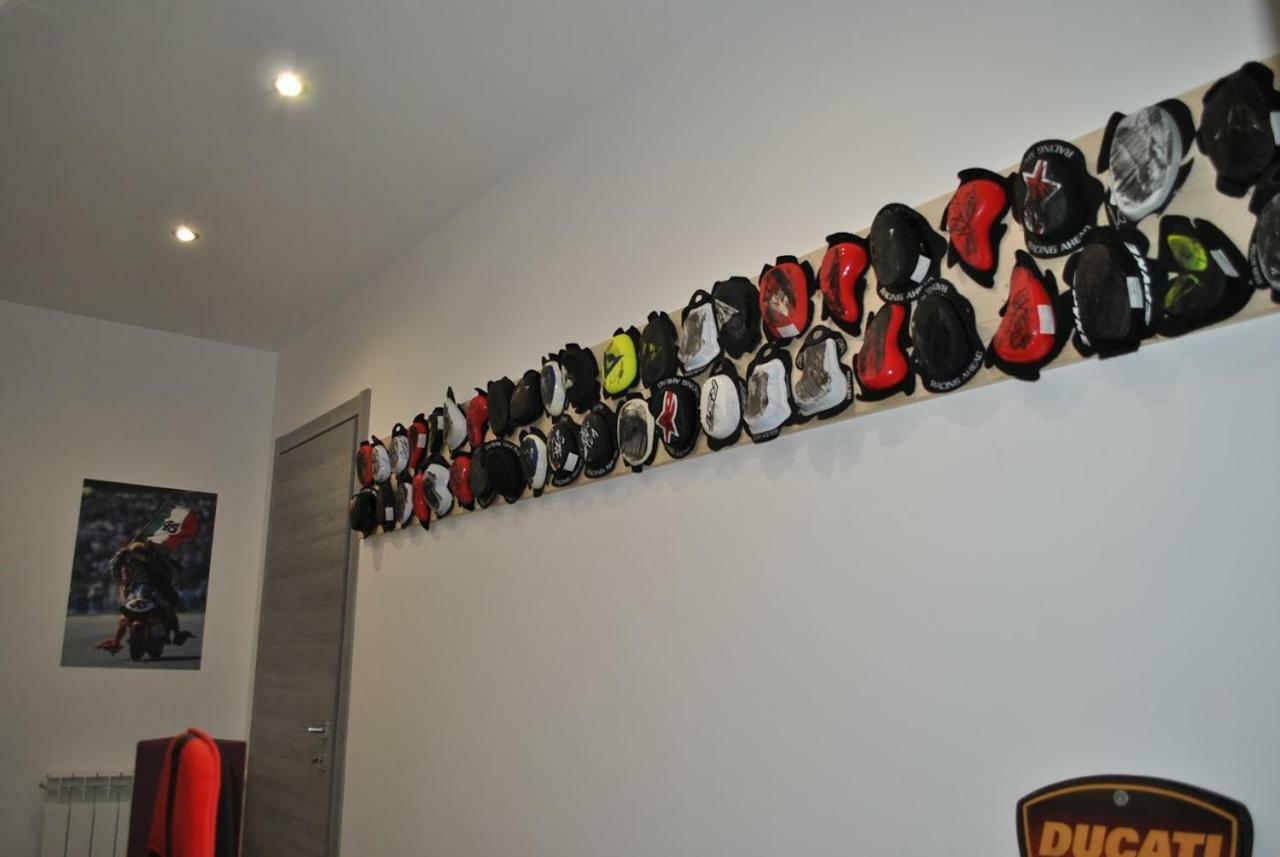 MillesimoItalian Piston House Sport Moto Rent住宿加早餐旅馆 外观 照片