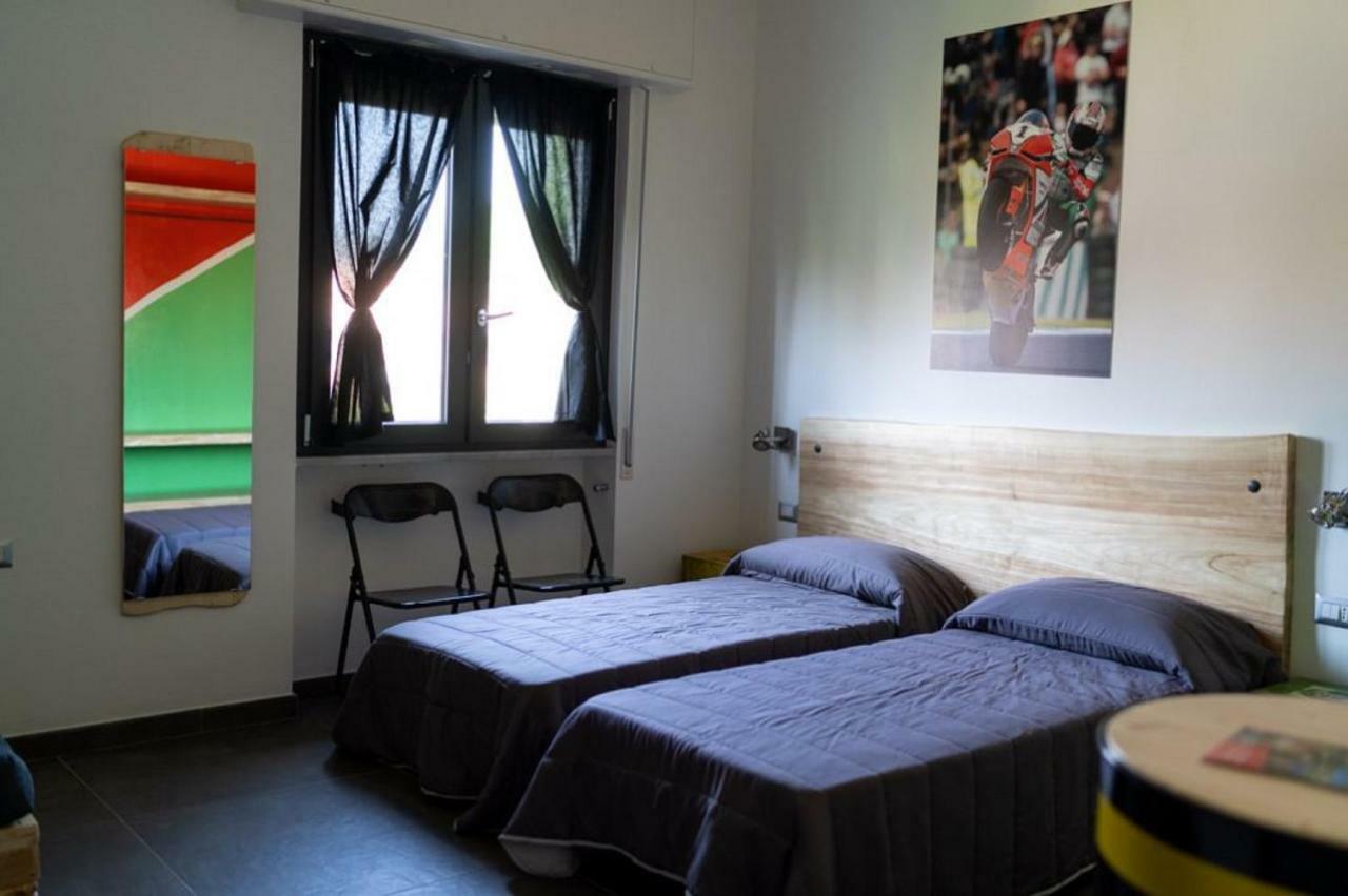 MillesimoItalian Piston House Sport Moto Rent住宿加早餐旅馆 外观 照片