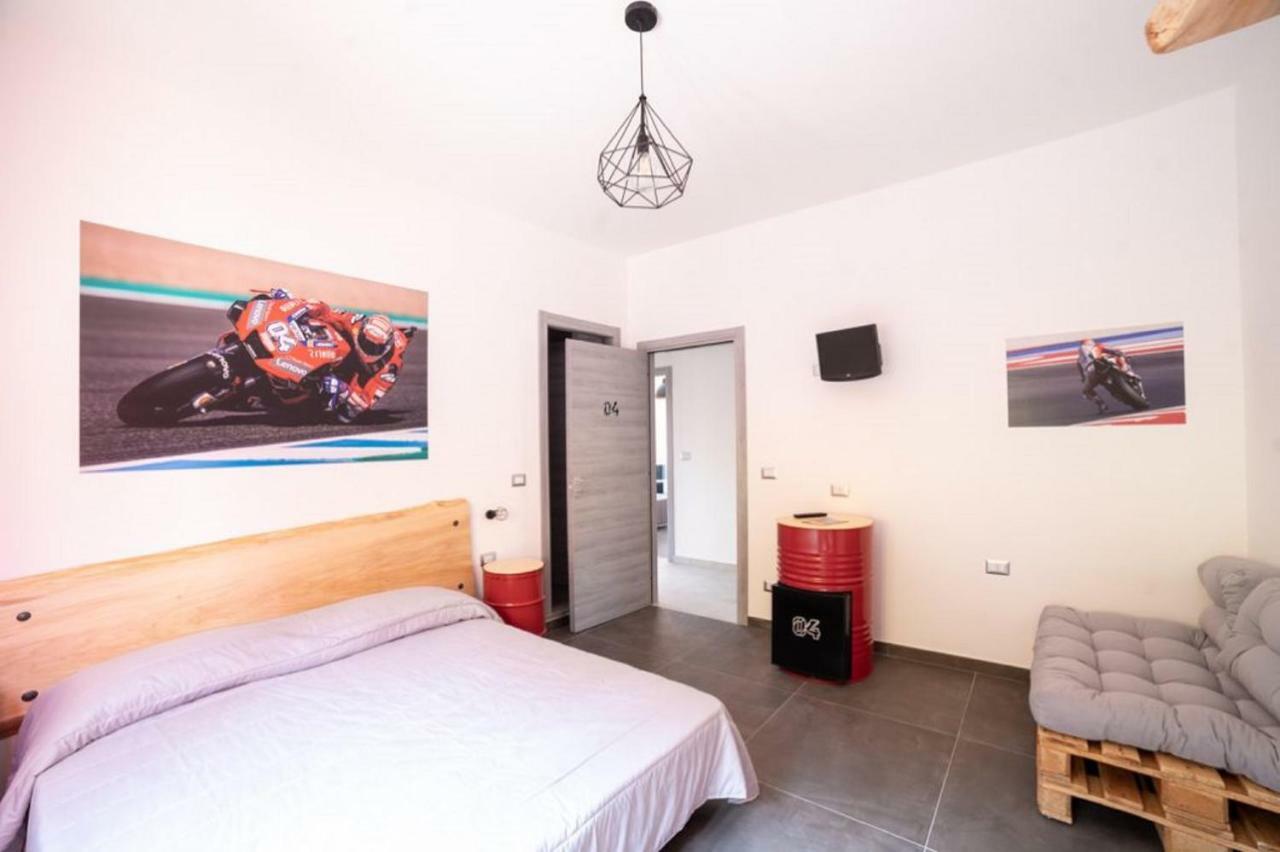 MillesimoItalian Piston House Sport Moto Rent住宿加早餐旅馆 外观 照片
